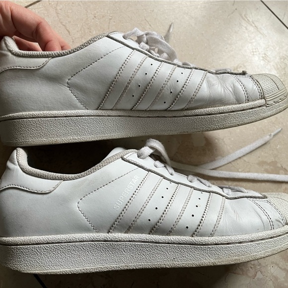 Adidas  Supestar men’s shoe size 9.5 white and white stripes - Picture 1 of 10